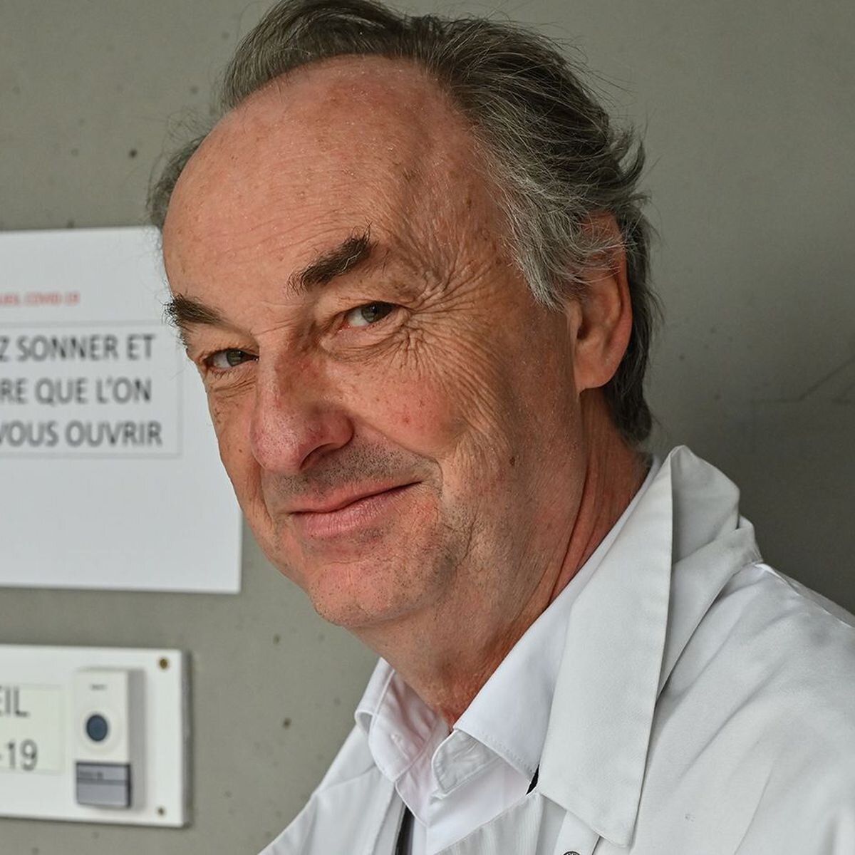 Bruno Lina travaille en tant que professeur en virologie à Université Claude Bernard Lyon 1. - © @DR