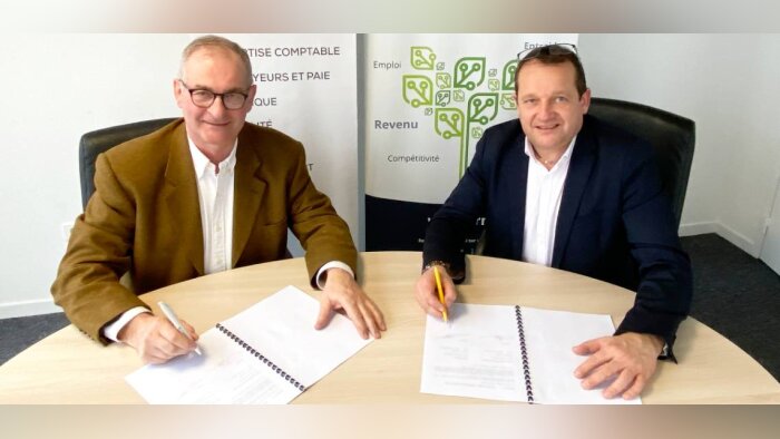 Benoît HUREAU, Président du CERFRANCE (à gauche) et Mickaël JACQUEMIN, Président de WiziFarm (à droi - © D.R.