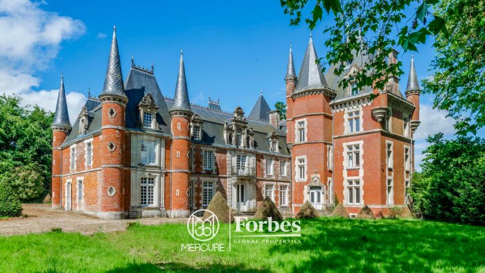 Château à Rozoy-sur-Serre (Aisne) en vente chez Mercure Forbes Global Properties (prix : 1,1 M€) - © D.R.