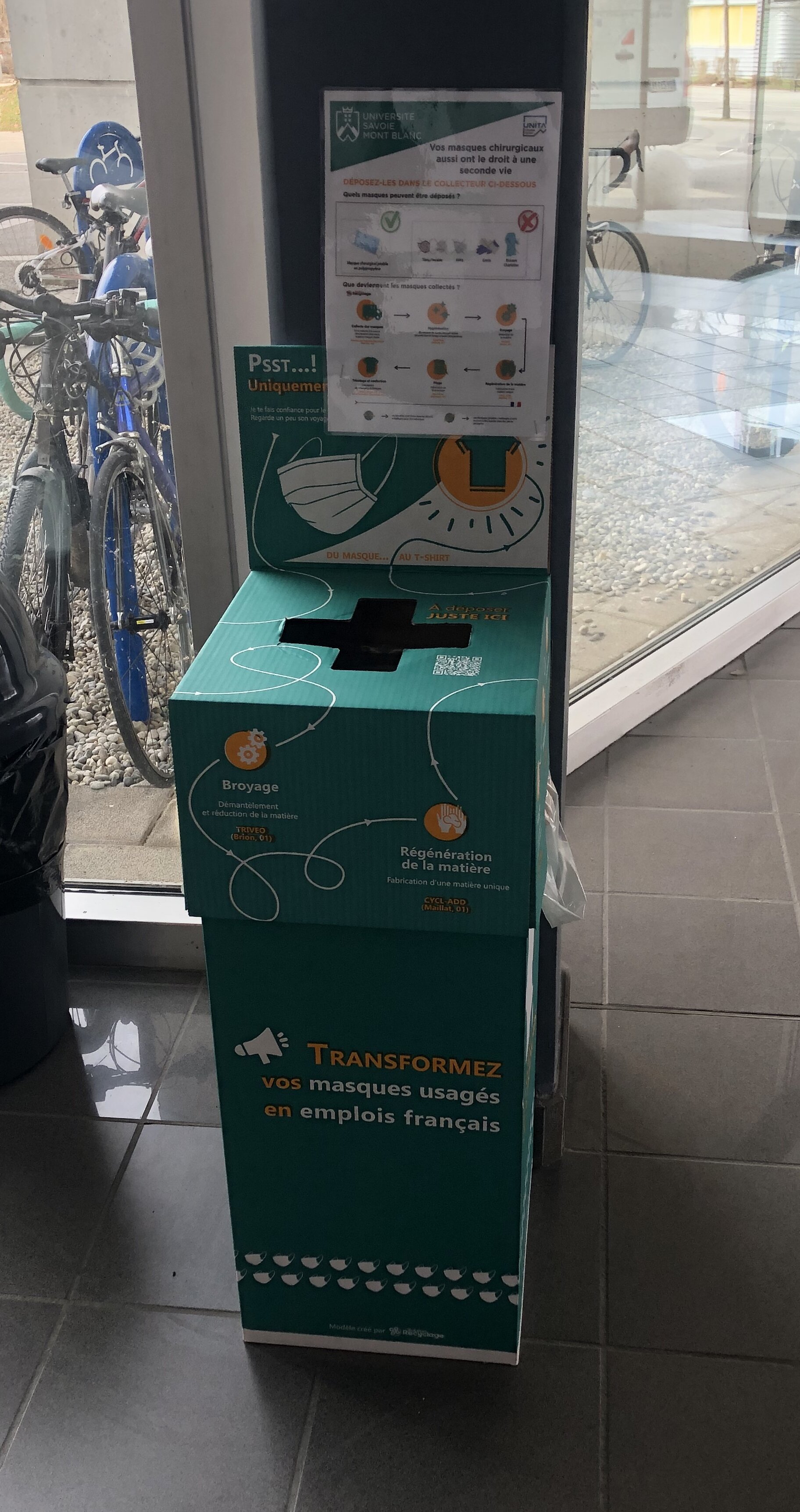 En décembre 2021 a été lancée une solution régionale permettant de recycler les masques à 100 % - © M. Dessaux