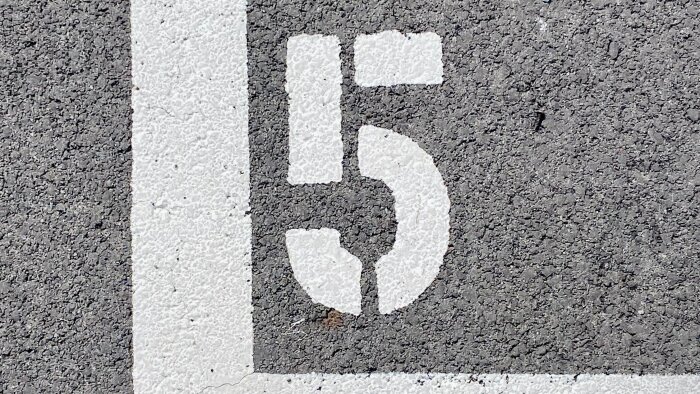 Campus Matin détaille le parcours de cinq personnes ayant pris de nouvelles fonctions en avril 2024. - © Photo by Arno Senoner on Unsplash