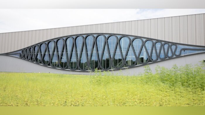 Cavac Biomatériaux inaugure une usine de production d’isolants à base de chanvre
