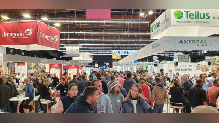 Sommet : face à l’inquiétude des éleveurs, les distributeurs se mobilisent