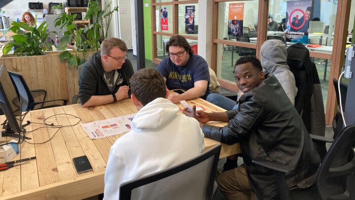20 ateliers de sensibilisation au numérique responsable ont eu lieu dans le supérieur en mars. - © Simplon Lille