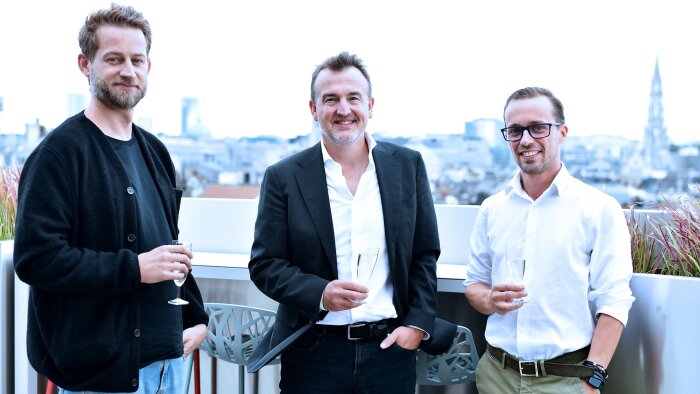 Espaces coworking à réserver : Baptiste Broughton (Worklib), Bruno Ronsse et Jonas Pollet (Partena) - © D.R.