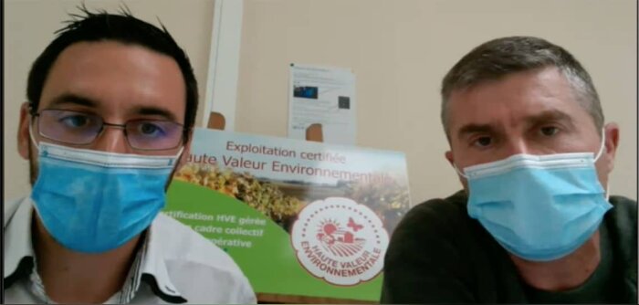 Alexandre Moreau, référent technique Qualisol et Jérôme Delfour, viticulteur. - © D.R.