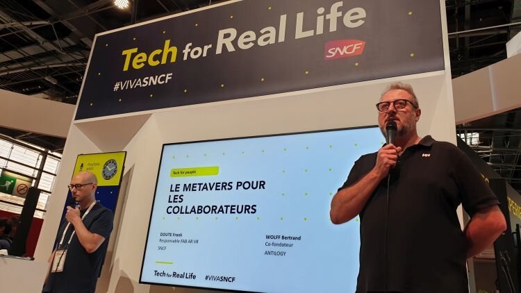 Vivatech 2022 : Bertrand Wolff (Antilogy) avec Frank Douté, Responsable FAB AR/VR, Groupe SNCF - © D.R.