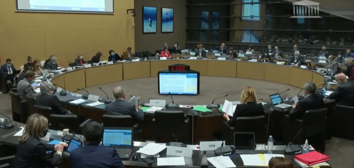 Mardi 9 mars au soir, les députés réunis en commission ont examiné l’article premier du projet de lo - © D.R.