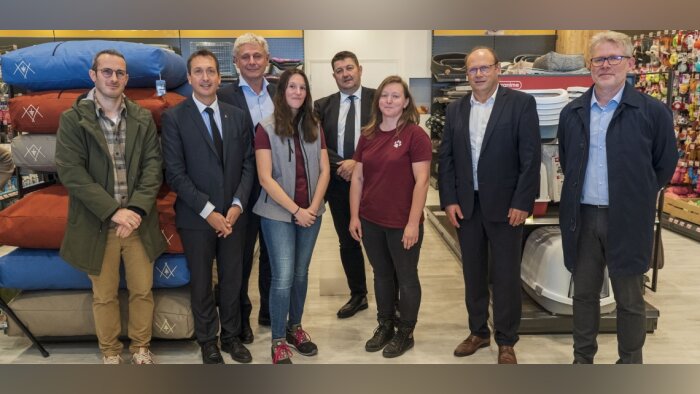 Lorca poursuit le développement de ses magasins pour animaux de compagnie